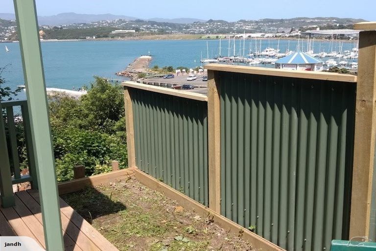 Photo of property in 466 Evans Bay Parade, Hataitai, Wellington, 6021