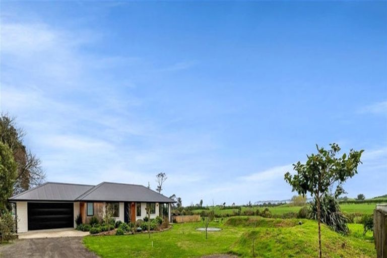 Photo of property in 2b Gossling Street, Okato, 4335