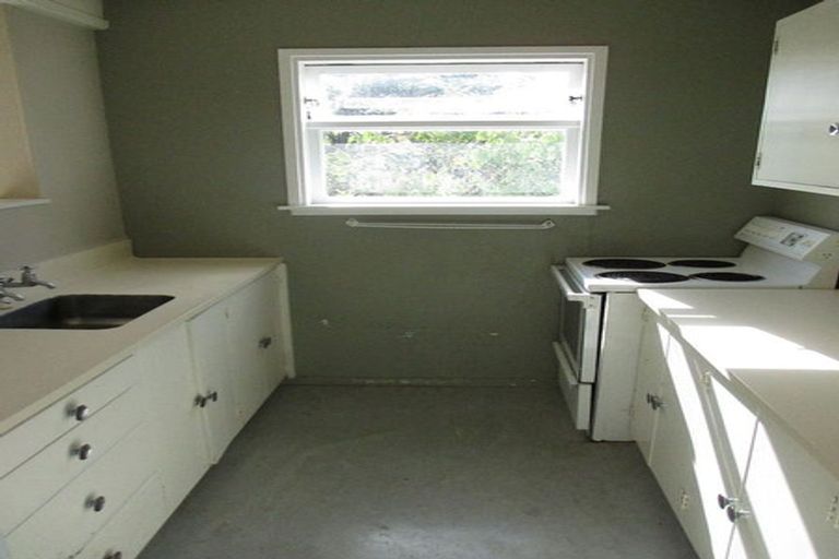 Photo of property in 47b Huntingdon Street, Northland, Wellington, 6012
