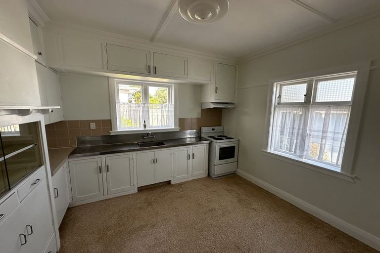 Photo of property in 2a Tennyson Street, Petone, Lower Hutt, 5012