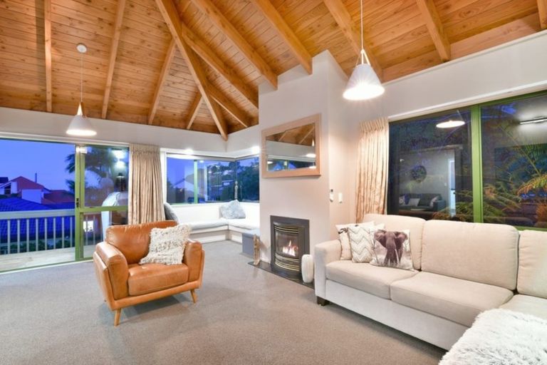 Photo of property in 18 Whale Cove, Stanmore Bay, Whangaparaoa, 0932