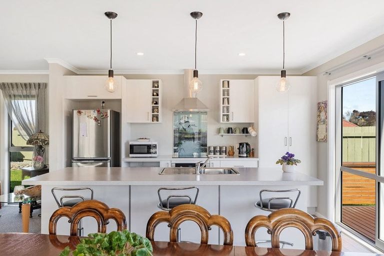 Photo of property in 3 Wescombe Grove, Feilding, 4702