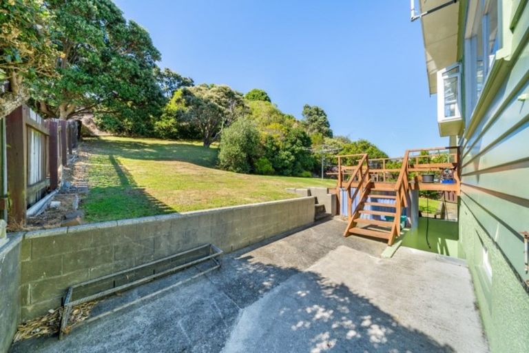 Photo of property in 7 Witham Street, Island Bay, Wellington, 6023