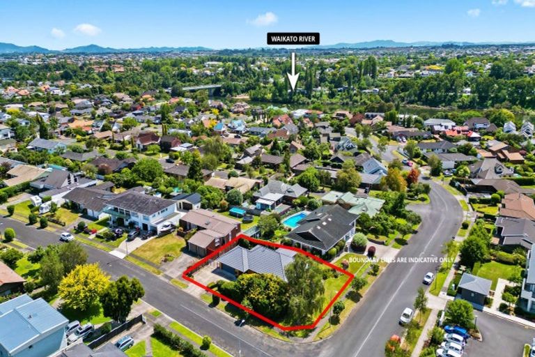 Photo of property in 2 Wilfred Street, St Andrews, Hamilton, 3200