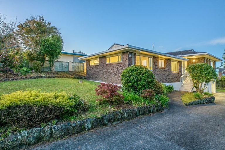 Photo of property in 5 Maxwelton Drive, Mairangi Bay, Auckland, 0630