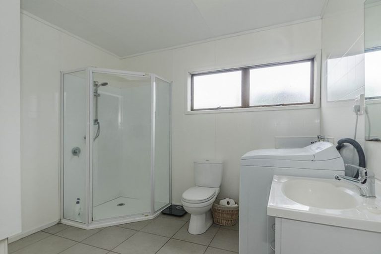 Photo of property in 42 Cosgrave Road, Papakura, 2110
