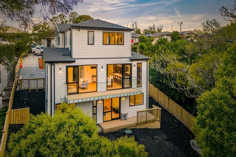 Photo of property in 627a Swanson Road, Swanson, Auckland, 0612