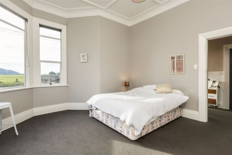 Photo of property in 68 Eglinton Road, The Glen, Dunedin, 9011