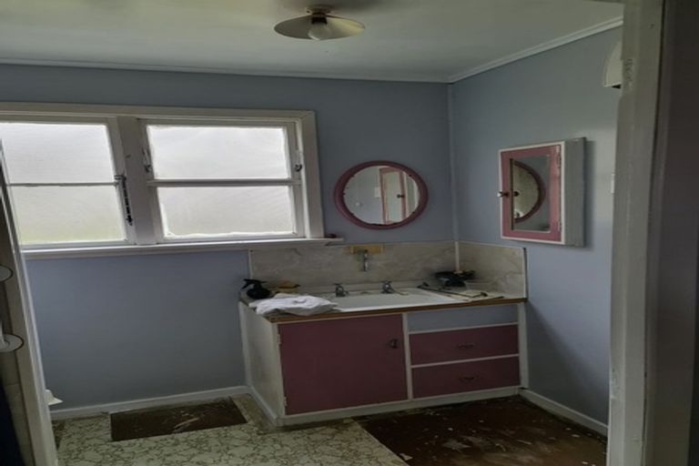 Photo of property in 44 Skinner Road, Bird Road, Stratford, 4393