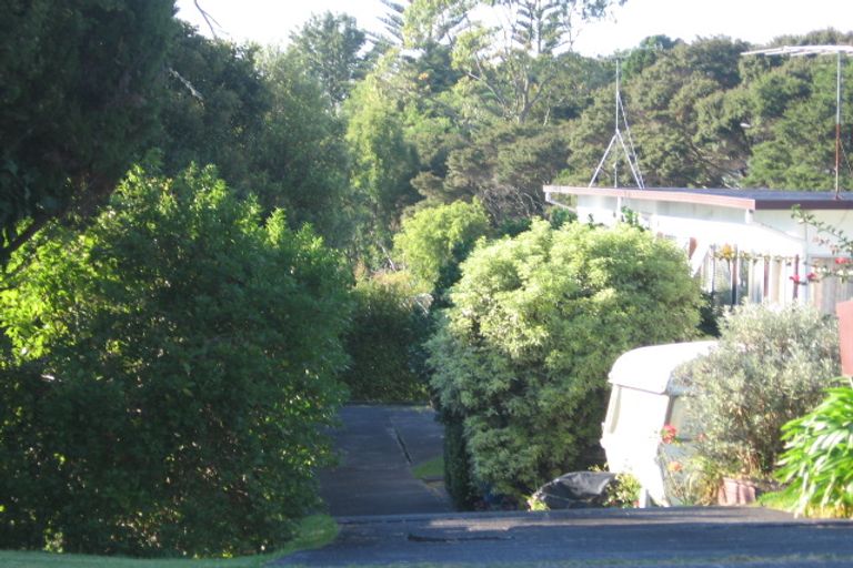 Photo of property in 1/29 Hogans Road, Glenfield, Auckland, 0629