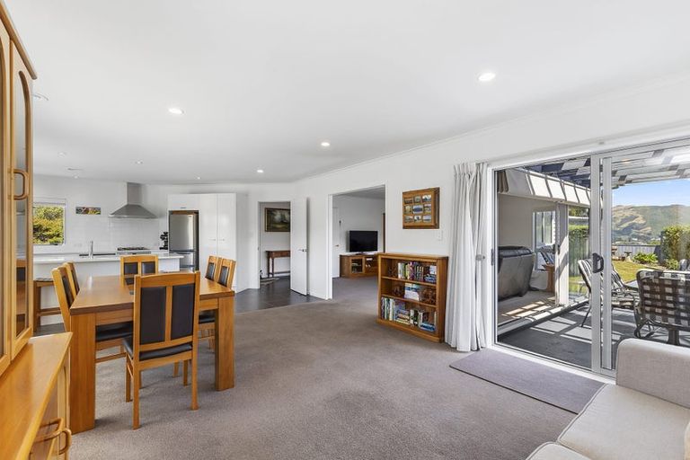 Photo of property in 30 Sumner Terrace, Aotea, Porirua, 5024