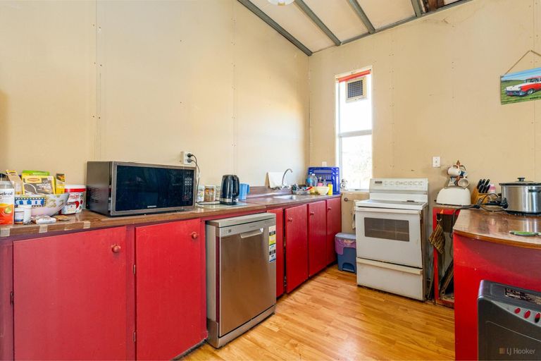 Photo of property in 1 Clifton Terrace, West End, Timaru, 7910