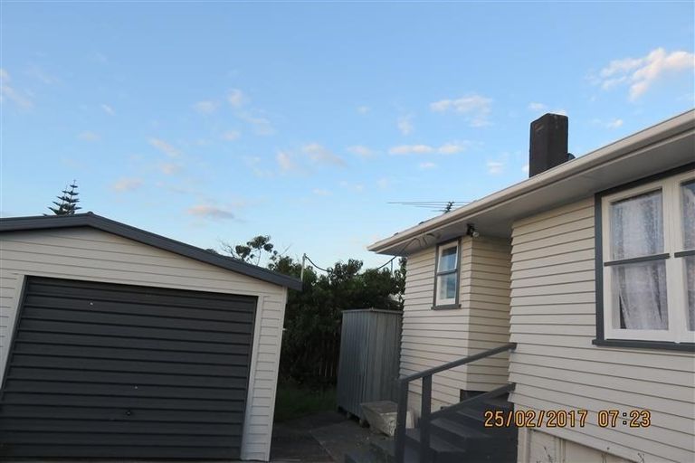 Photo of property in 63 Hepburn Road, Glendene, Auckland, 0602