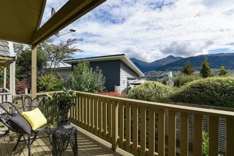 Photo of property in 556b Peninsula Road, Kelvin Heights, Queenstown, 9300