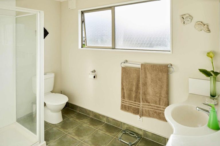 Photo of property in 28 Saint Ives Drive, Camborne, Porirua, 5026