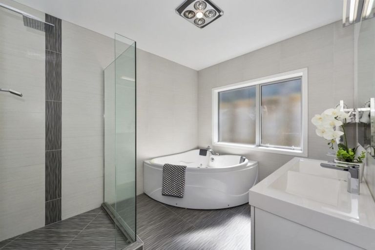 Photo of property in 11 Castleton Way, Flagstaff, Hamilton, 3210