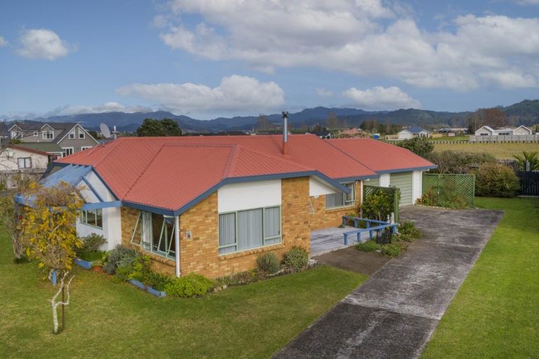 Photo of property in 16 Meadow Drive, Whitianga, 3510