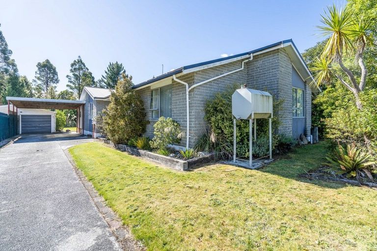 Photo of property in 48 Westmere Place, Manapouri, 9679