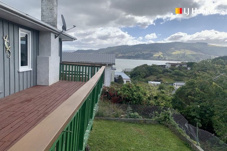 Photo of property in 15 Porterfield Street, Macandrew Bay, Dunedin, 9014