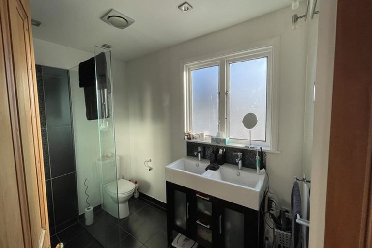 Photo of property in 127 Merivale Lane, Merivale, Christchurch, 8014