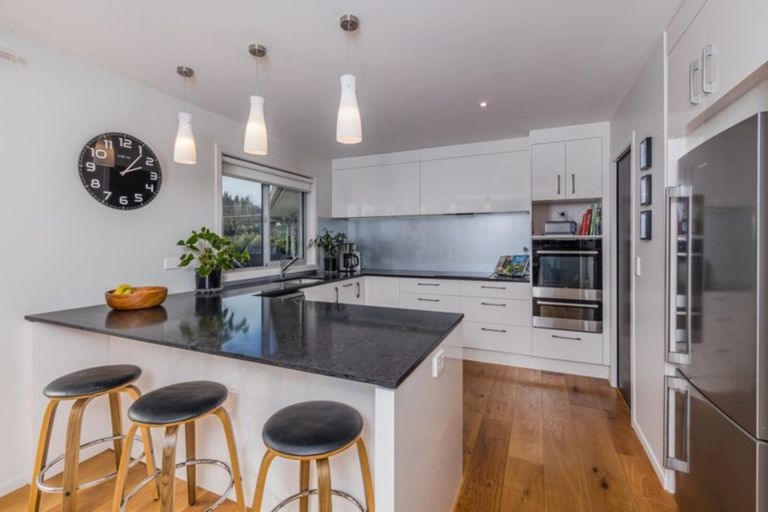 Photo of property in 6 Summerfield Way, Parahaki, Whangarei, 0112