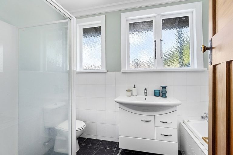 Photo of property in 85 Grant Road, Thorndon, Wellington, 6011