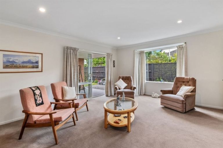 Photo of property in 15 Kotare Street, Fendalton, Christchurch, 8041