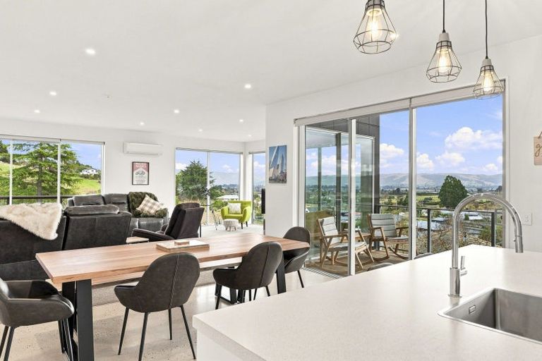 Photo of property in 32 Paterson Road, Mosgiel, 9092