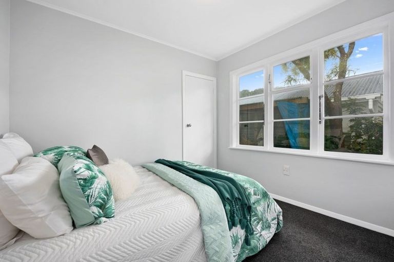 Photo of property in 11 Horoeka Street, Stokes Valley, Lower Hutt, 5019