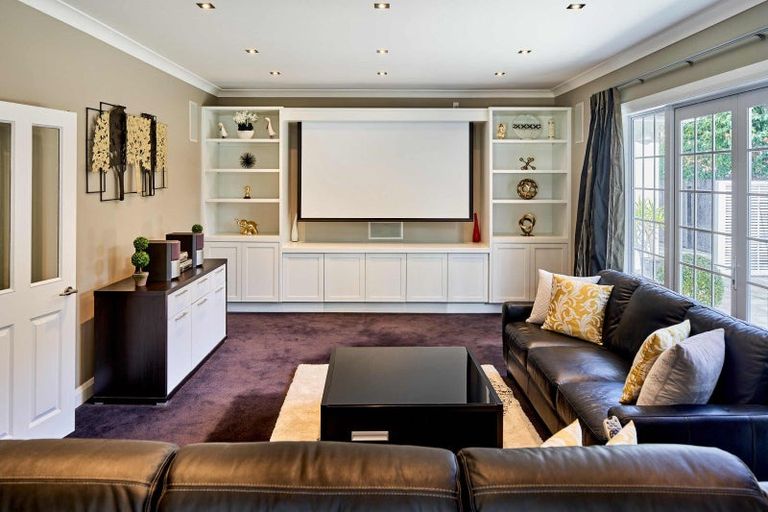 Photo of property in 2 Blundell Way, Heretaunga, Upper Hutt, 5018