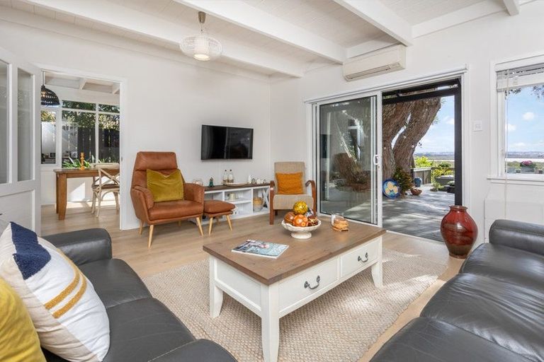 Photo of property in 1/7a Seaside Avenue, Waterview, Auckland, 1026