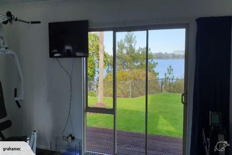 Photo of property in 21 Mull Place, Wattle Downs, Auckland, 2103