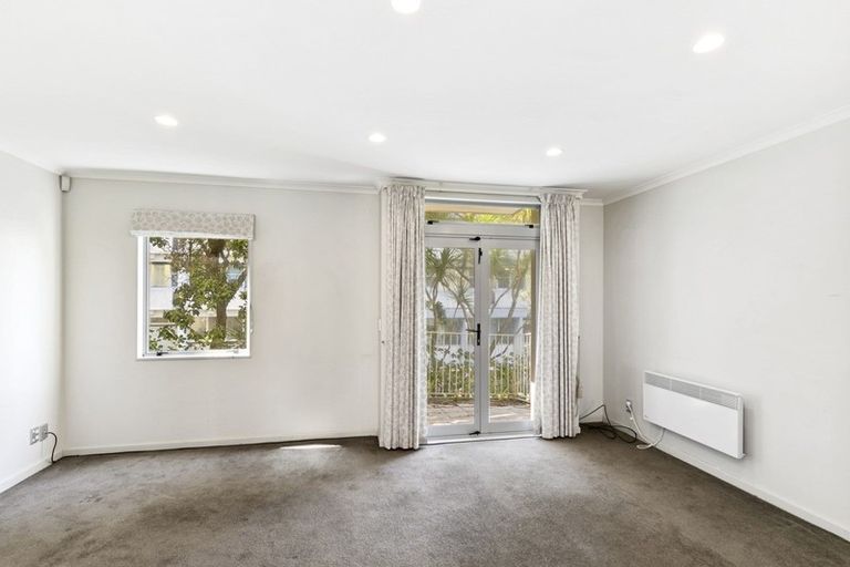 Photo of property in Marrakech Cafe, 32/305 Evans Bay Parade, Hataitai, Wellington, 6021