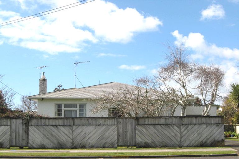 Photo of property in 40 Dorset Avenue, Westown, New Plymouth, 4310