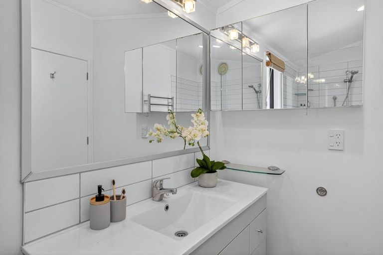 Photo of property in 73 Willjames Avenue, Algies Bay, Warkworth, 0920