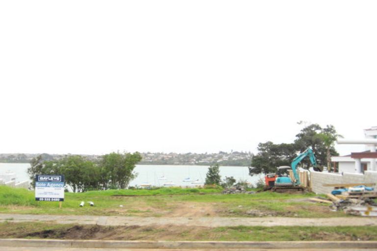 Photo of property in 50 Compass Way, Half Moon Bay, Auckland, 2012