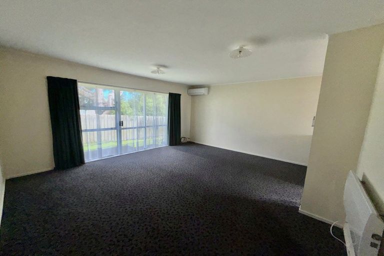 Photo of property in 3/12 Fraser Street, Wainuiomata, Lower Hutt, 5014