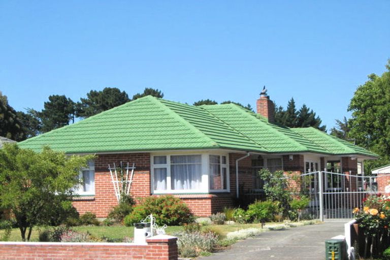 Photo of property in 96 Bickerton Street, Wainoni, Christchurch, 8061
