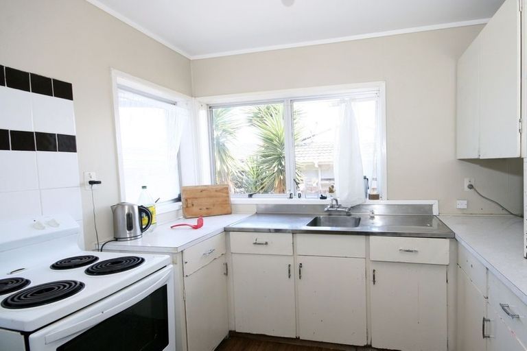 Photo of property in 1/29 Lane Road, Weymouth, Auckland, 2103