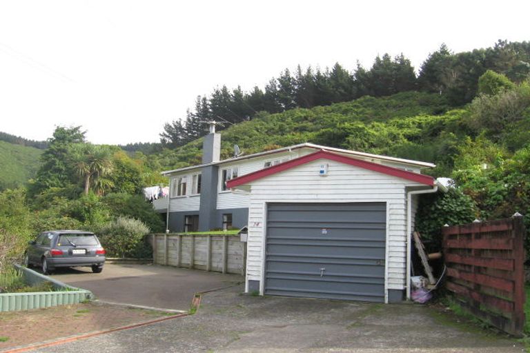 Photo of property in 14 Tui Terrace, Tawa, Wellington, 5028