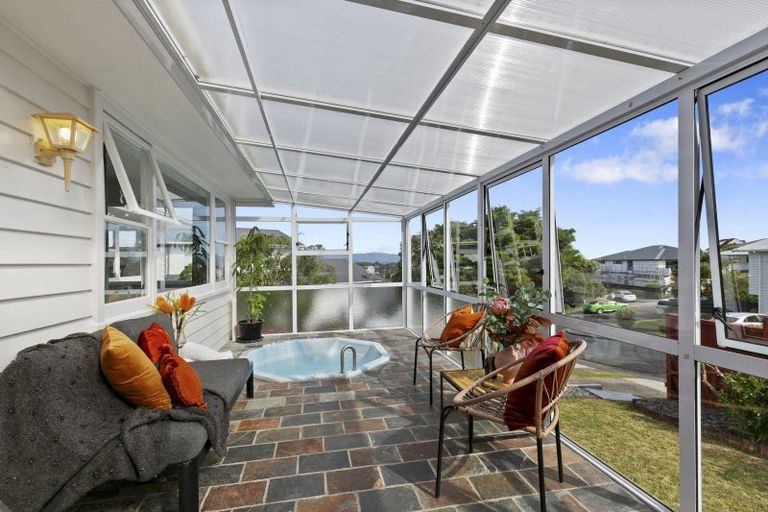 Photo of property in 10 Erris Street, Johnsonville, Wellington, 6037