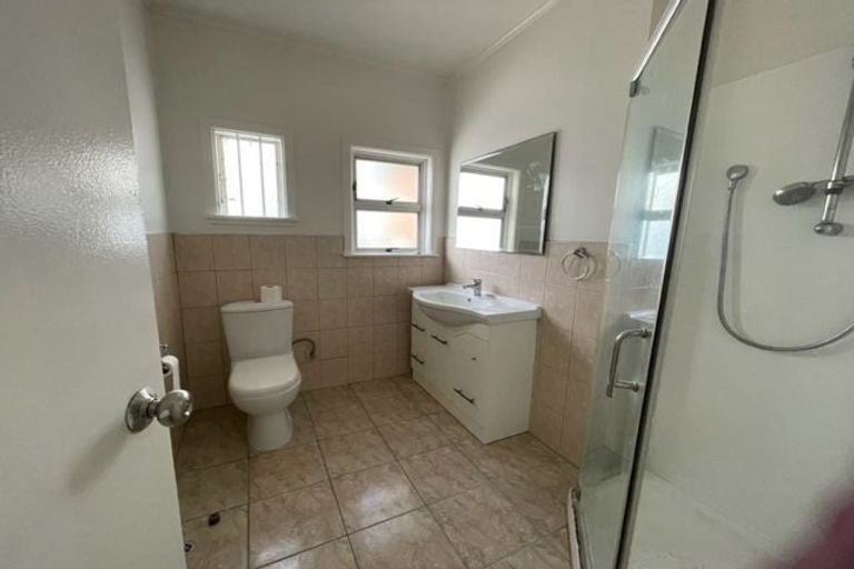 Photo of property in 11 Fraser Road, Papatoetoe, Auckland, 2025