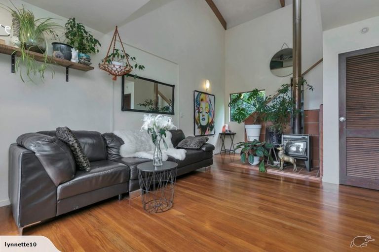 Photo of property in 142 Wade River Road, Wade Heads, Whangaparaoa, 0932