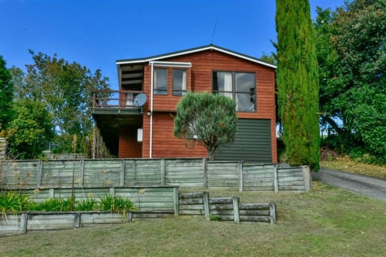Photo of property in 100 Onemana Drive, Onemana, Whangamata, 3691
