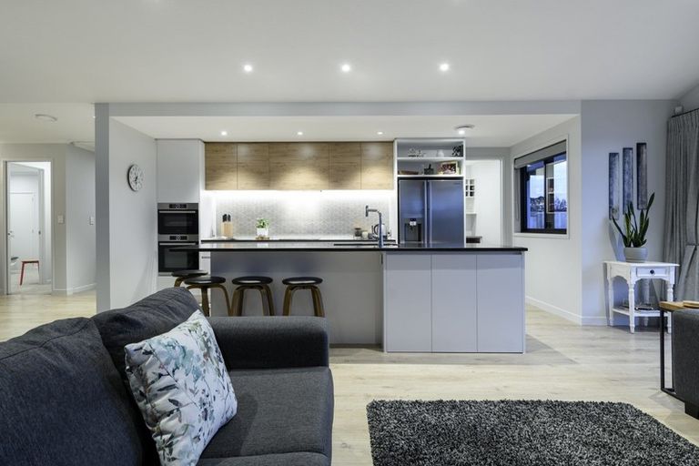 Photo of property in 71 Penetaka Heights, Pyes Pa, Tauranga, 3112