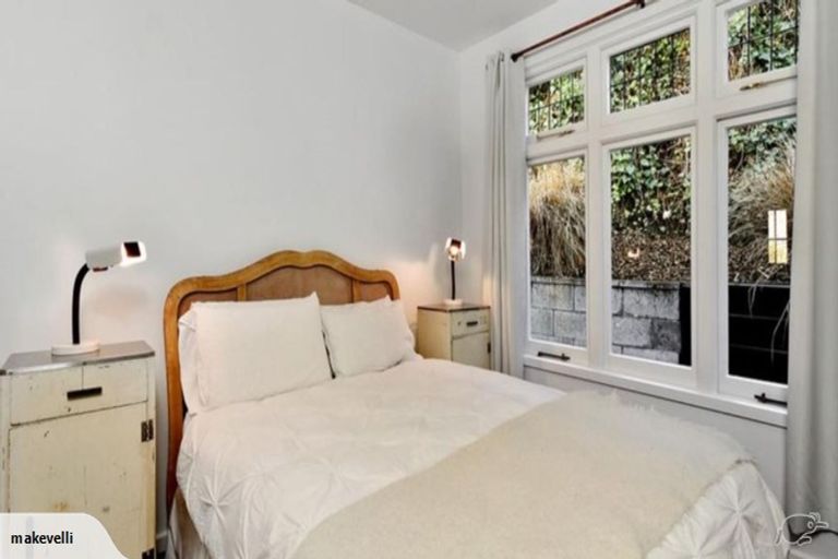 Photo of property in 7 Ticehurst Road, Lyttelton, 8082