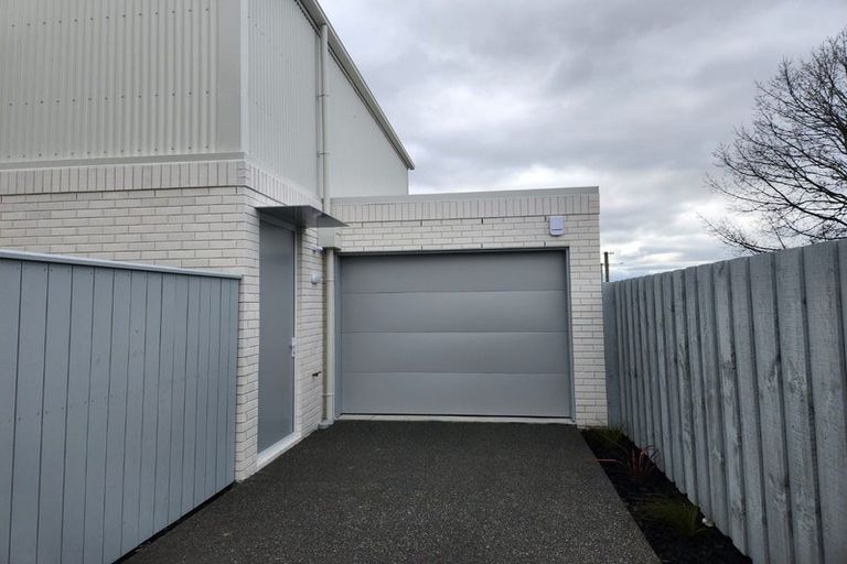 Photo of property in 2/117 Burke Street, Sydenham, Christchurch, 8023