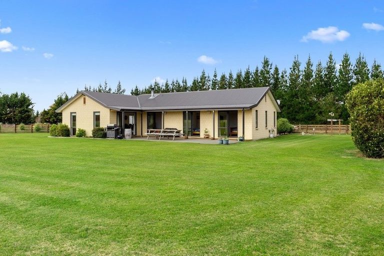 Photo of property in 77 Round Hill Road, Loburn, Rangiora, 7472