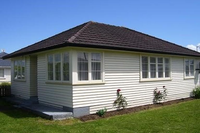 Photo of property in 27 Opaheke Road, Papakura, 2110