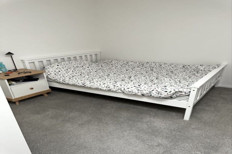 Photo of property in 113e Sycamore Drive, Sunnynook, Auckland, 0620